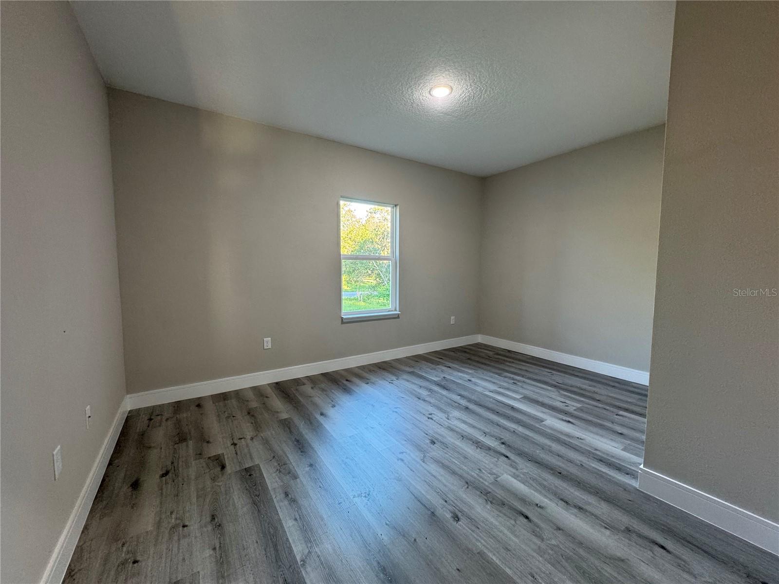 7065 N Lime Dr Property Photo 5