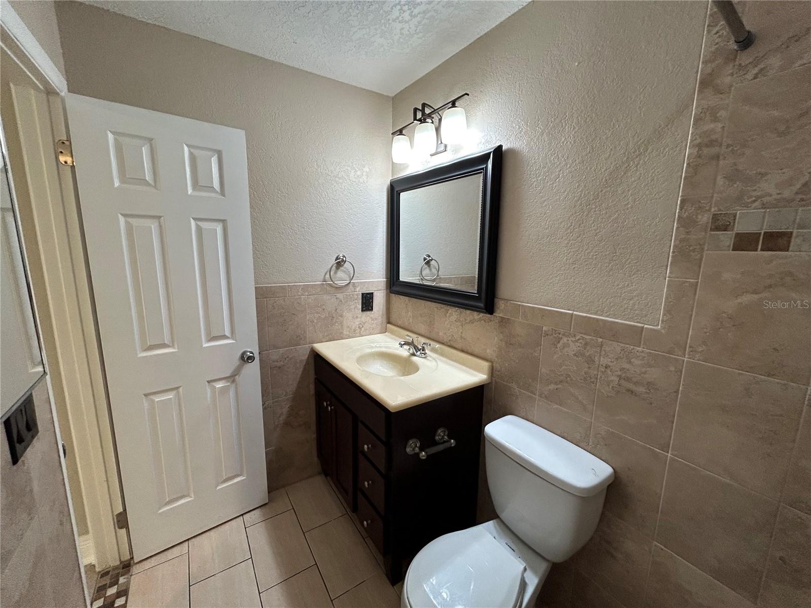 O6444527 Property Photo 7