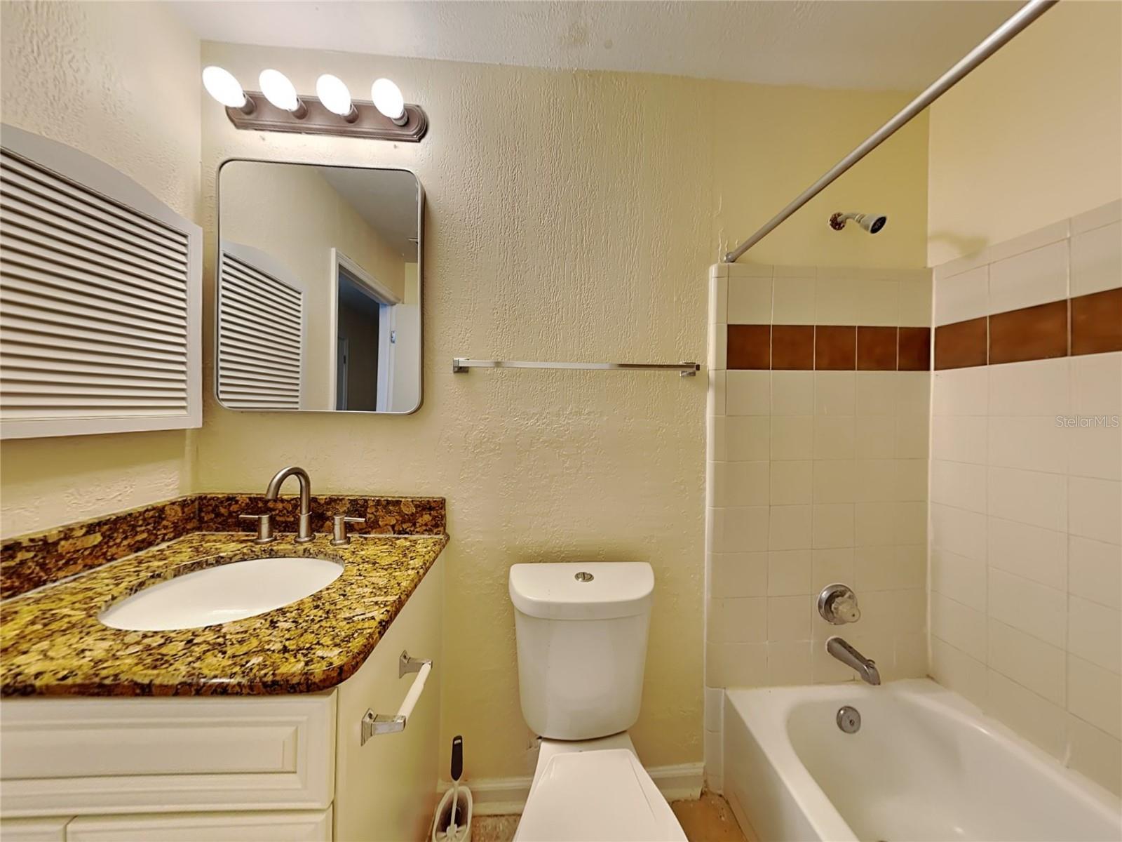 5980 Westgate Dr #103 Property Photo 8