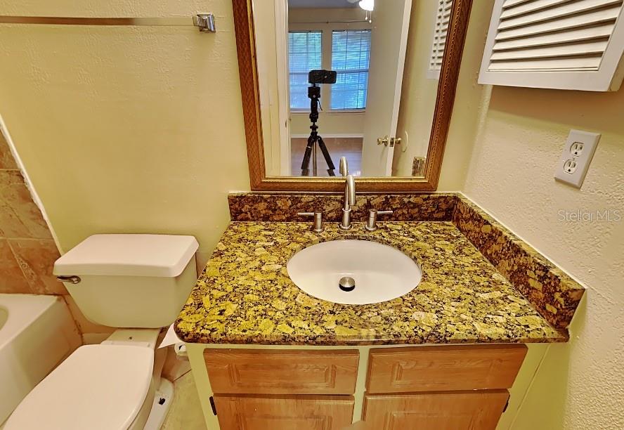5980 Westgate Dr #103 Property Photo 11