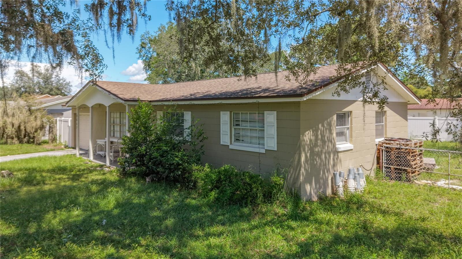 3667 Trianon Dr Property Photo 11
