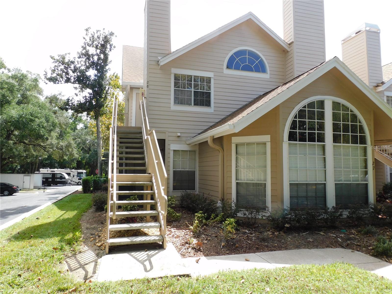 575 Bloomington Ct #28 Property Photo 1