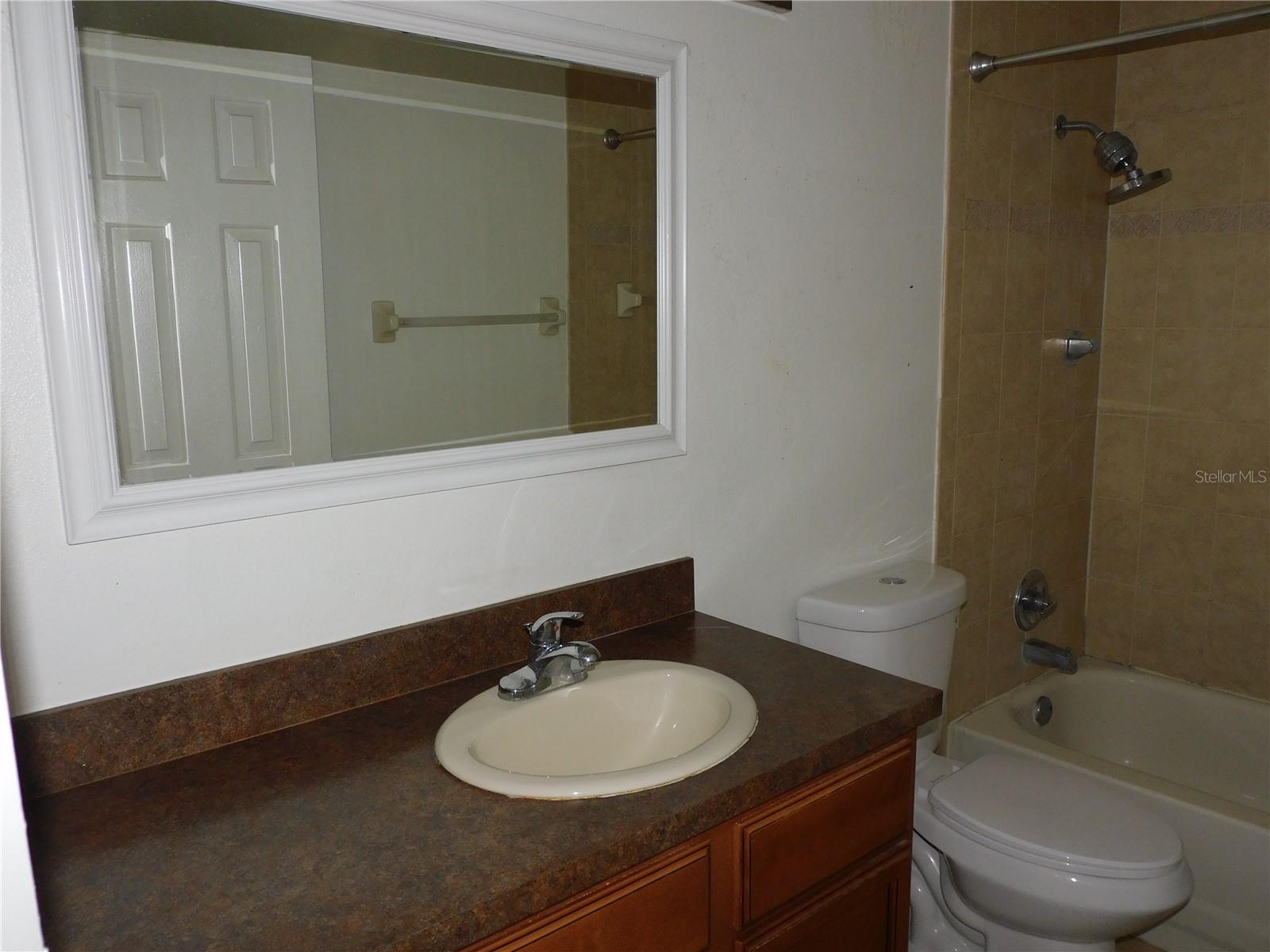 575 Bloomington Ct #28 Property Photo 7