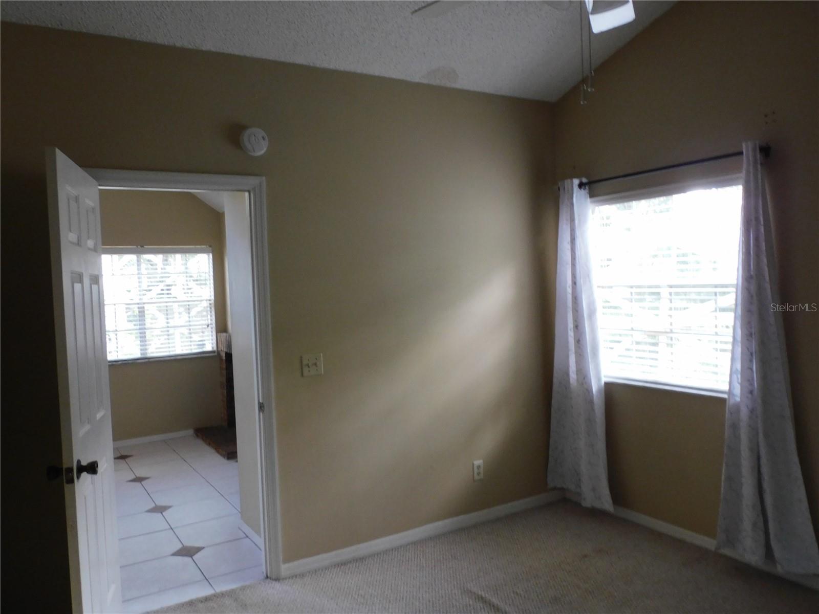 575 Bloomington Ct #28 Property Photo 11