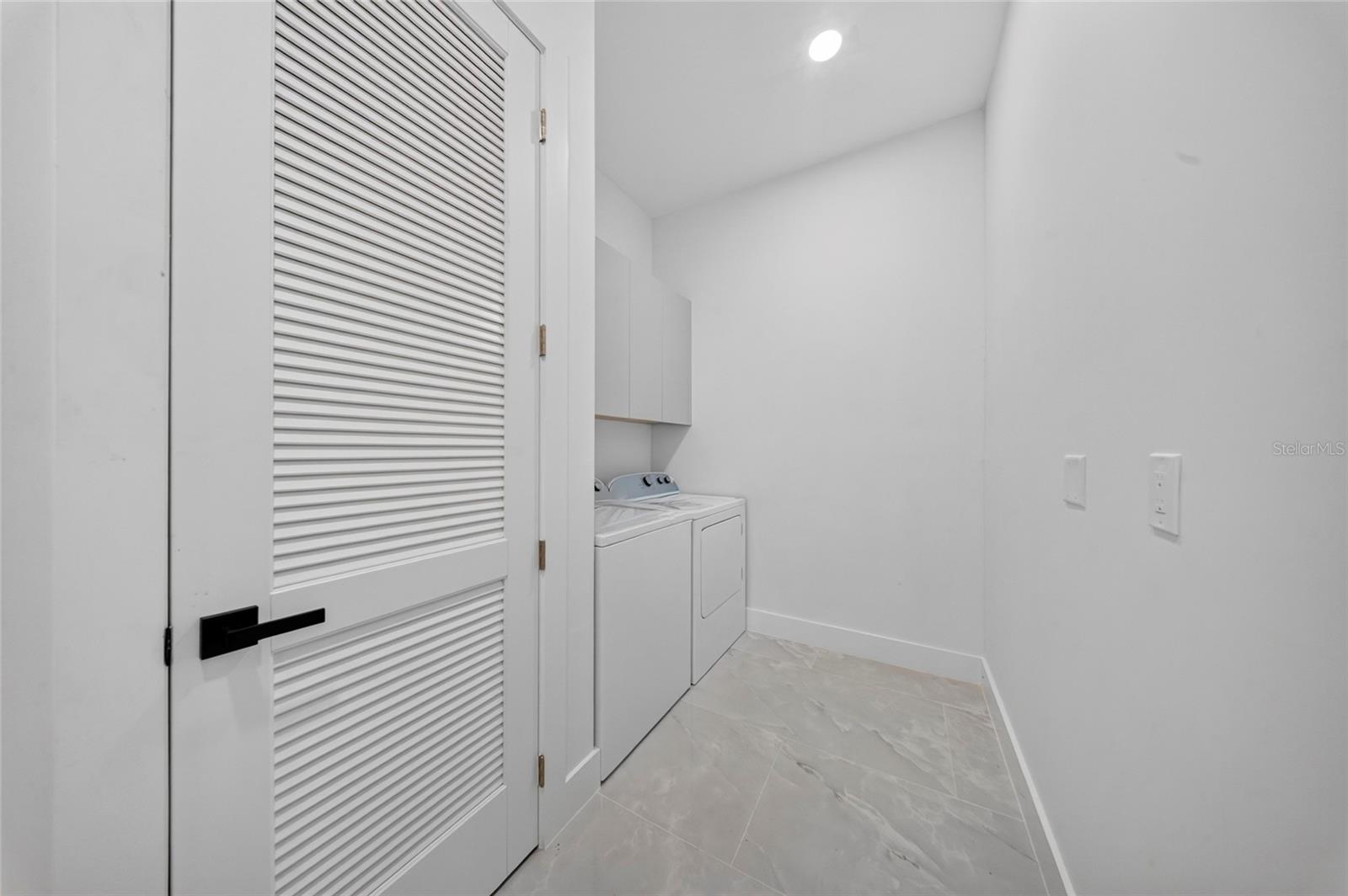 1335 Razorbill Ln Property Photo 14