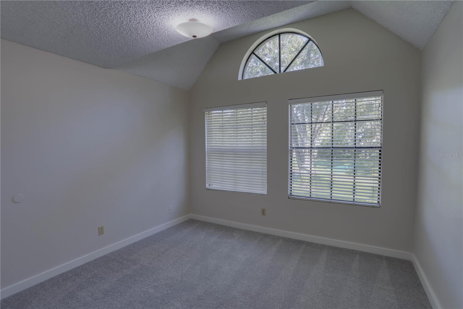 385 Woodside Dr #101 Property Photo 14