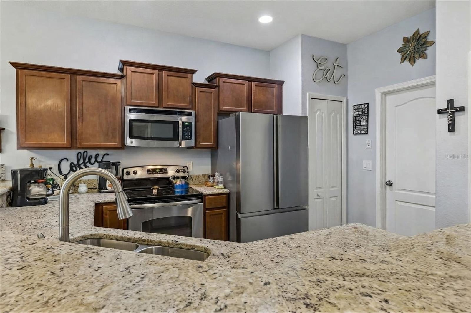 3640 Solana Cir #11b Property Photo 6