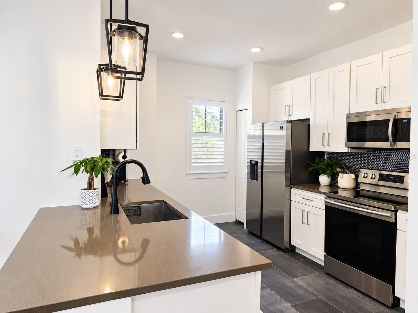 1001 Via Santae Ln #203 Property Photo 7