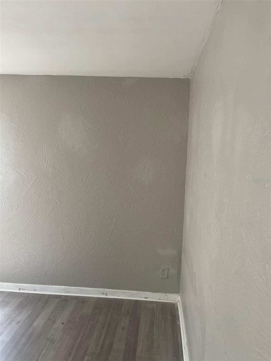 341 Fairview Ave Property Photo 8