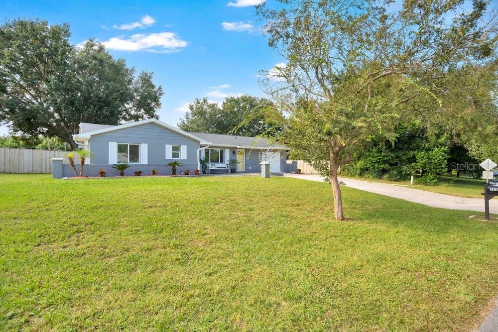 581 Fourwind St Property Photo 7