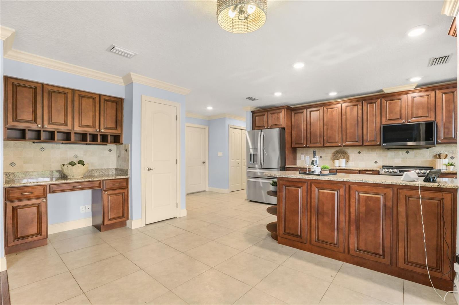382 Forest Park Cir Property Photo 13