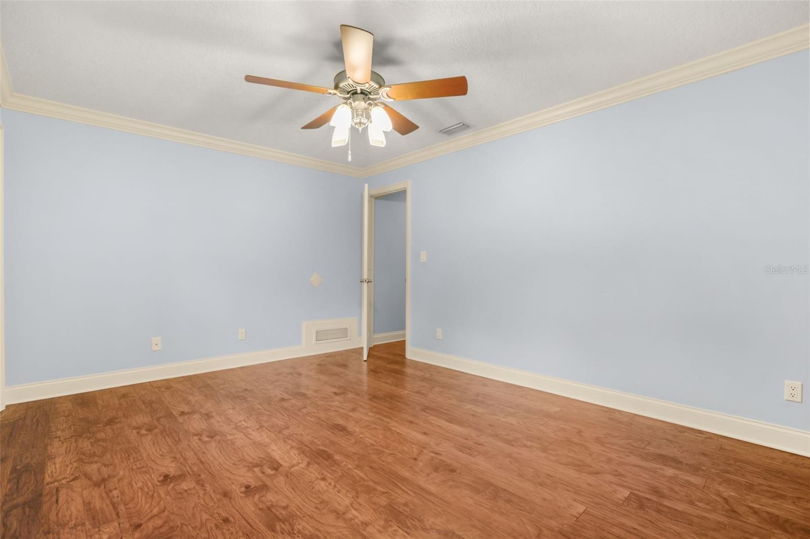 382 Forest Park Cir Property Photo 34