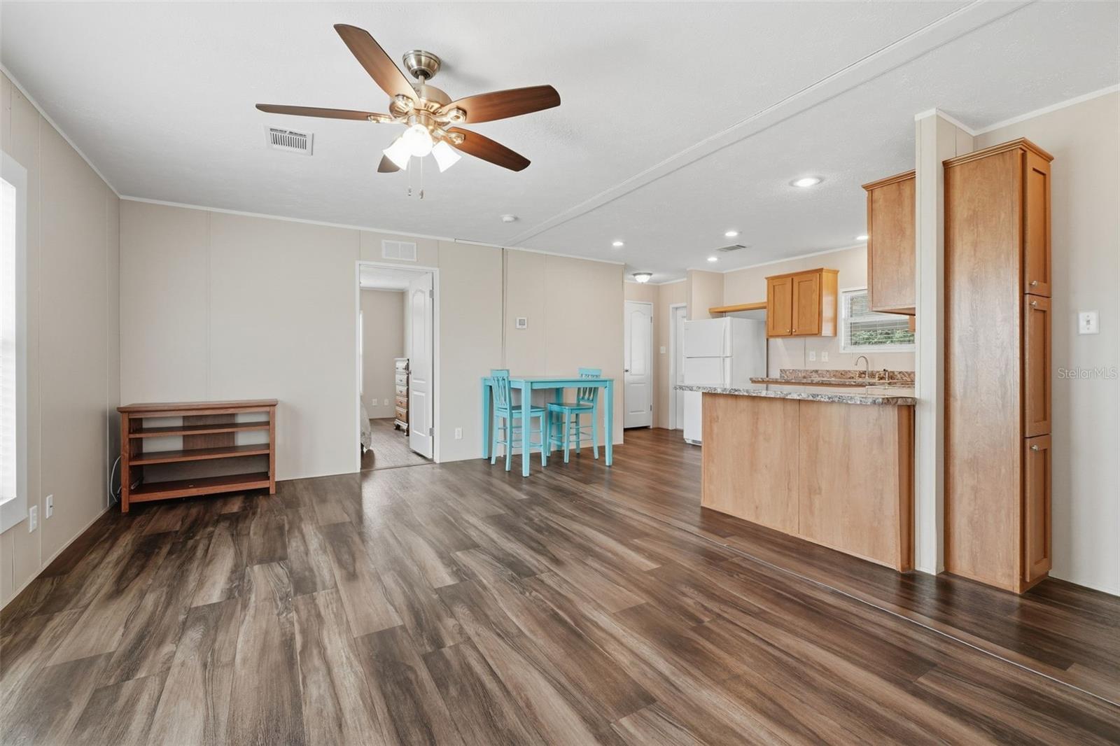 4340 Cypress Way Property Photo 11