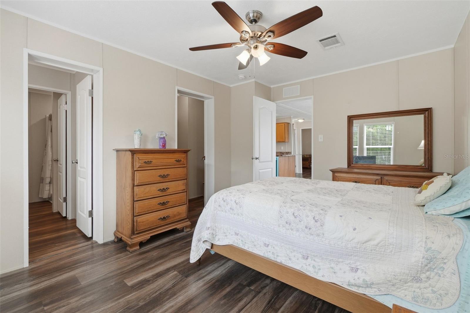 4340 Cypress Way Property Photo 20