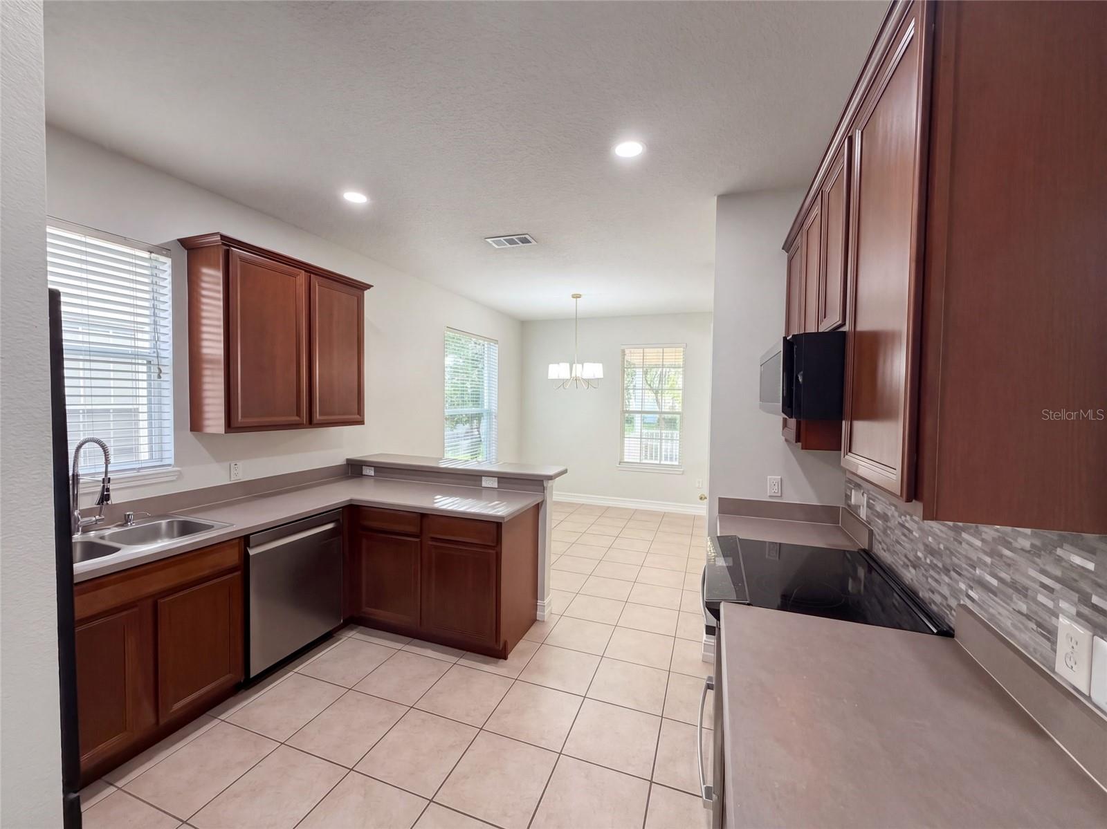 3311 Pond Pine Rd Property Photo 2