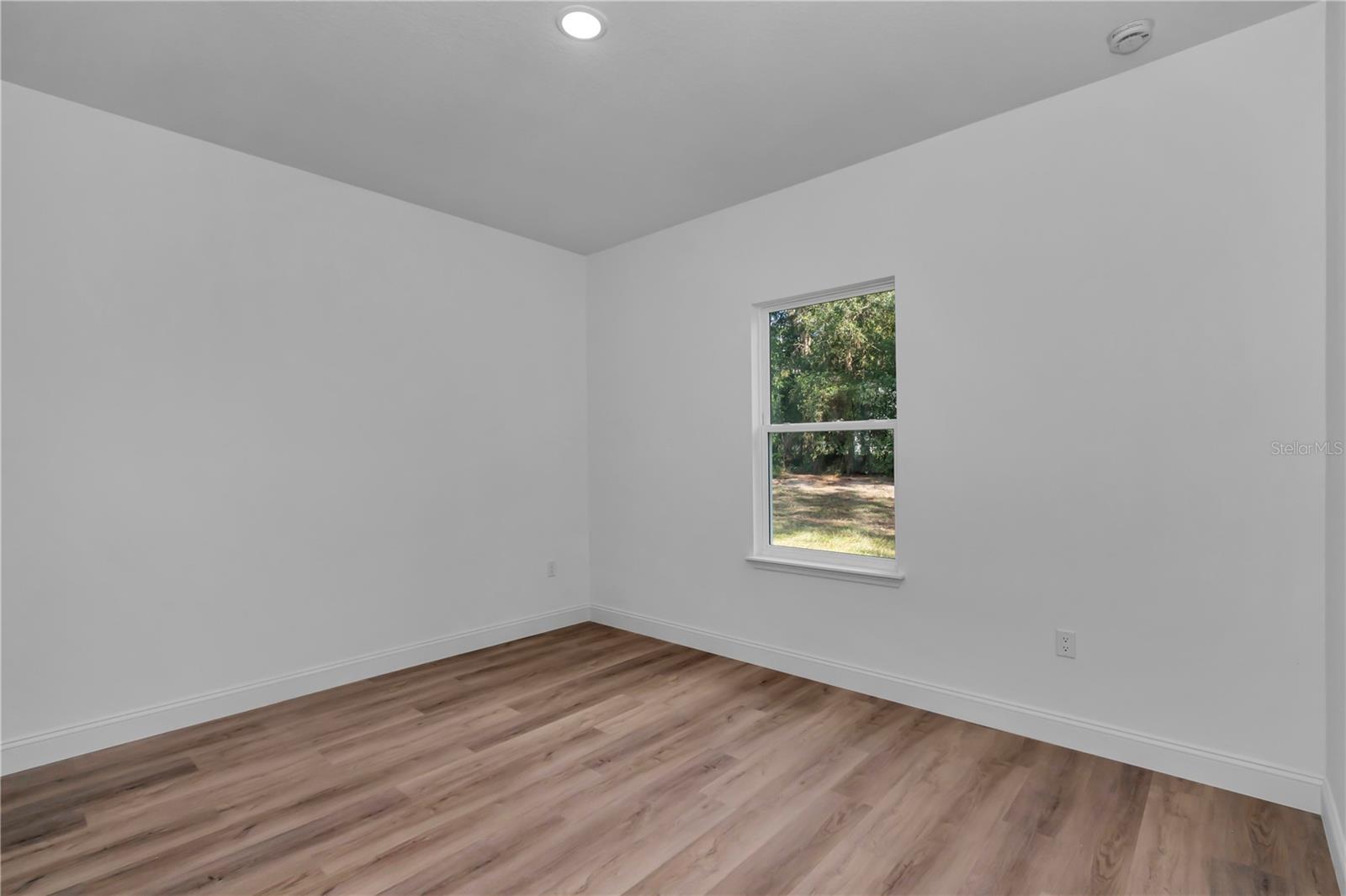 1217 W Fan Dr Property Photo 33