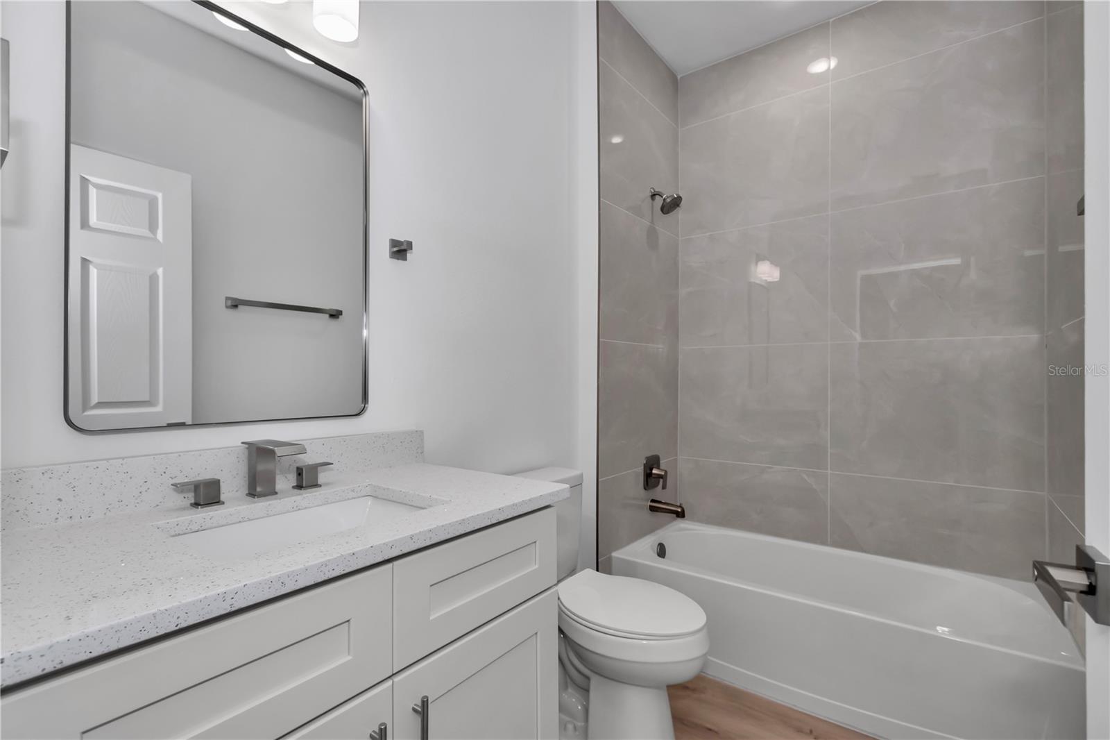 1217 W Fan Dr Property Photo 45