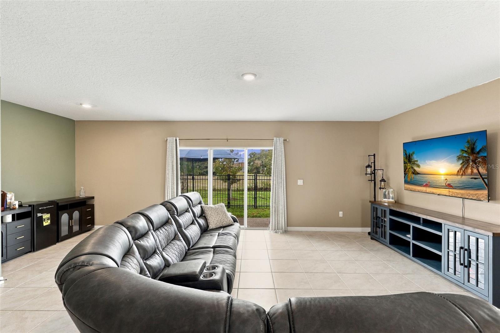 2711 Silver Canoe Dr Property Photo 16