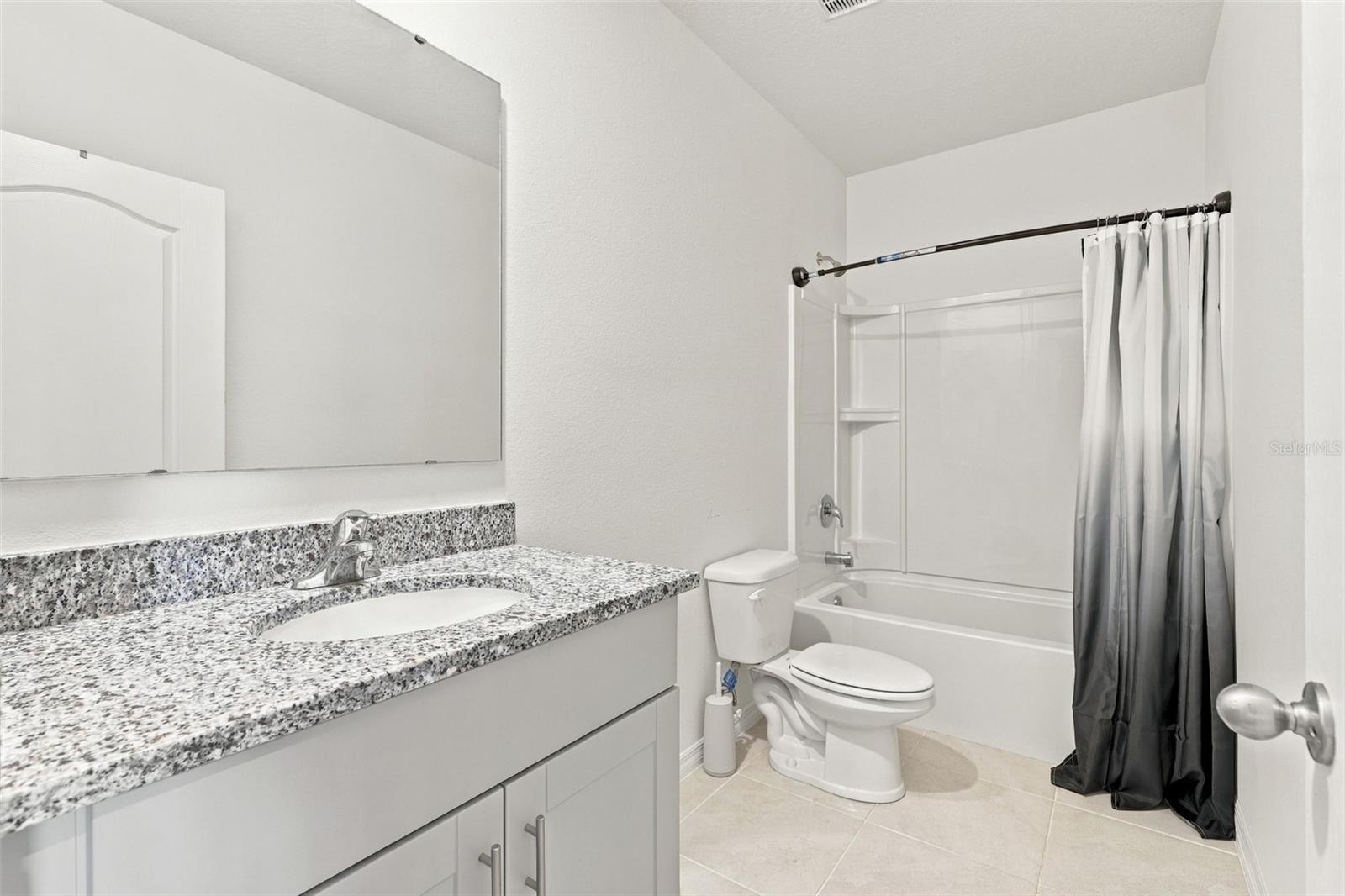 2711 Silver Canoe Dr Property Photo 23