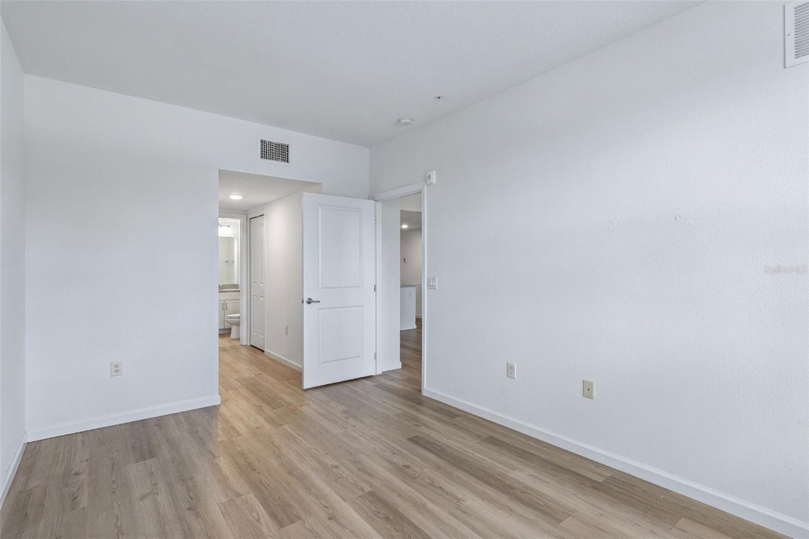 1210 Southstation Pl #202 Property Photo 11