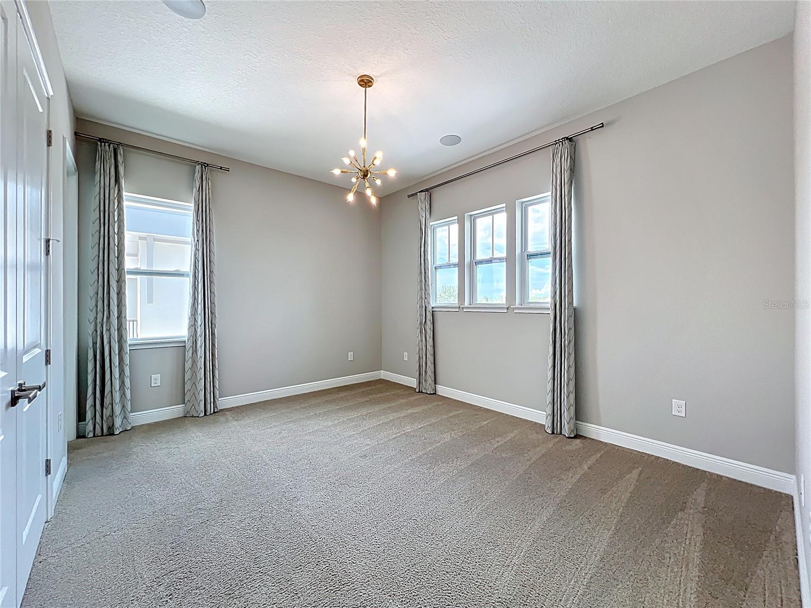 13450 Gabor Ave Property Photo 17