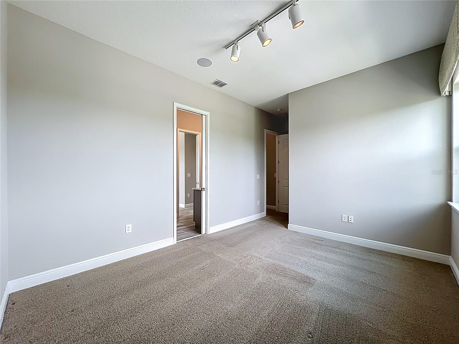 13450 Gabor Ave Property Photo 24