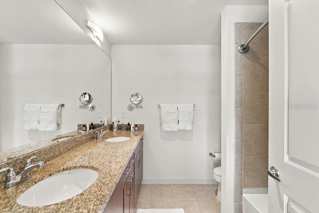 155 S Court Ave #1816 Property Photo 32