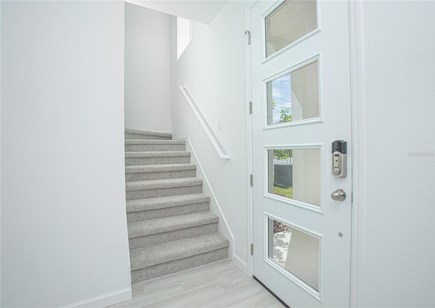 11512 Sunsail Ave Property Photo 2