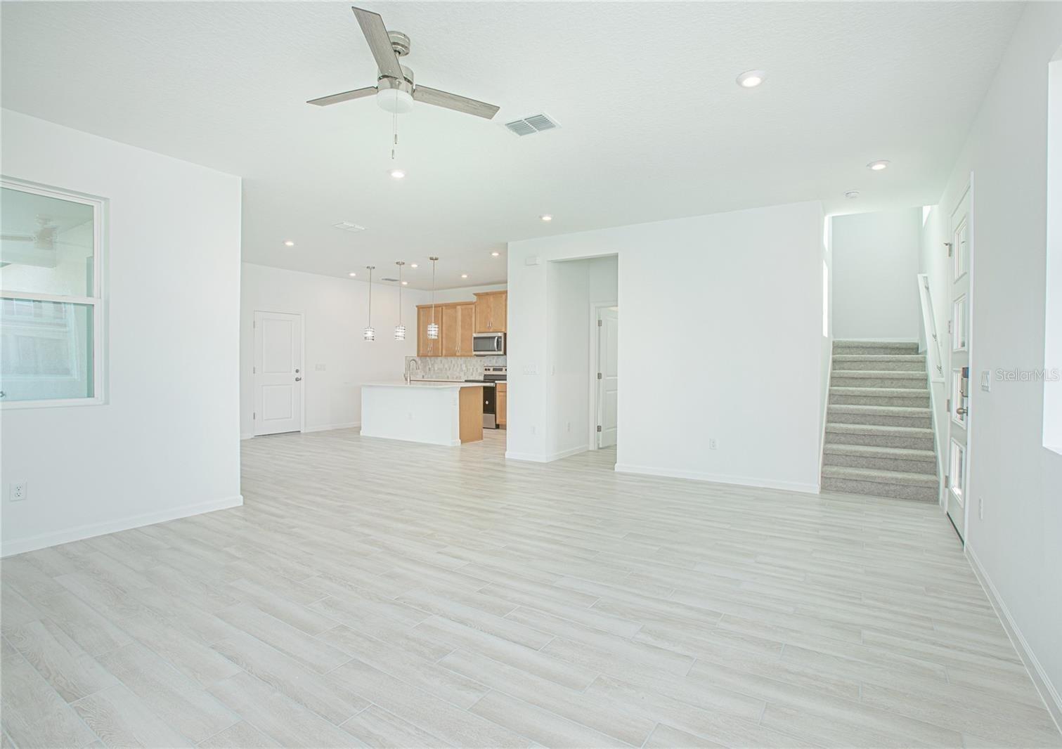 11512 Sunsail Ave Property Photo 5