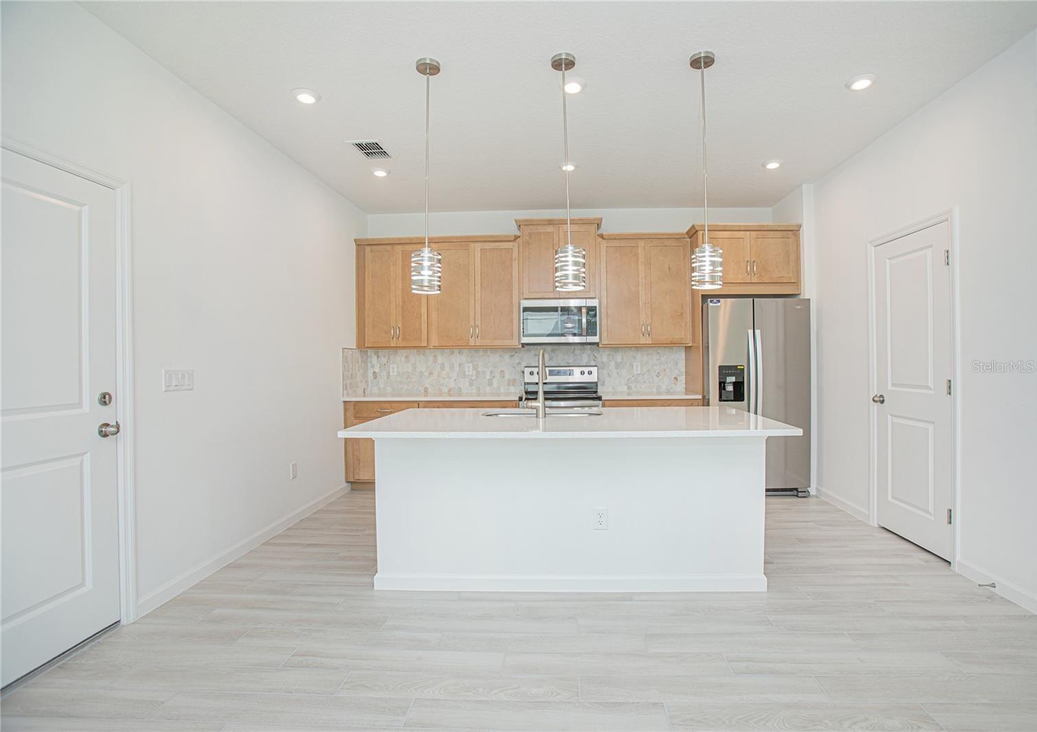 11512 Sunsail Ave Property Photo 8