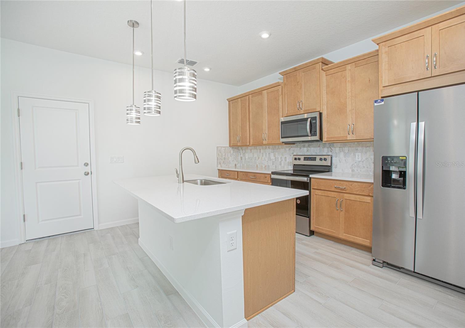 11512 Sunsail Ave Property Photo 10