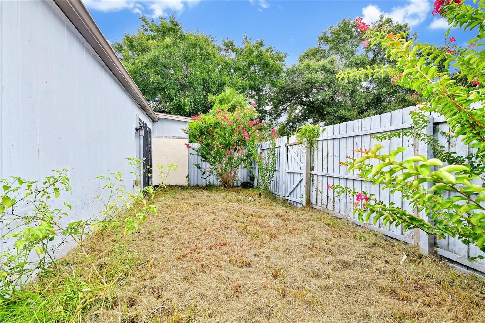 2300 Barbados Dr Property Photo 28