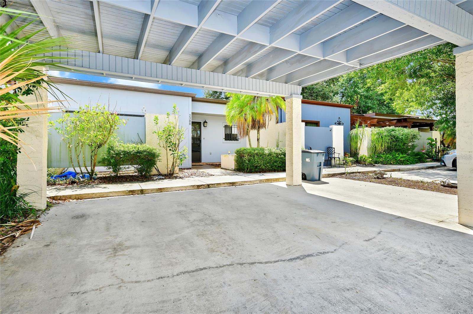 2300 Barbados Dr Property Photo 32