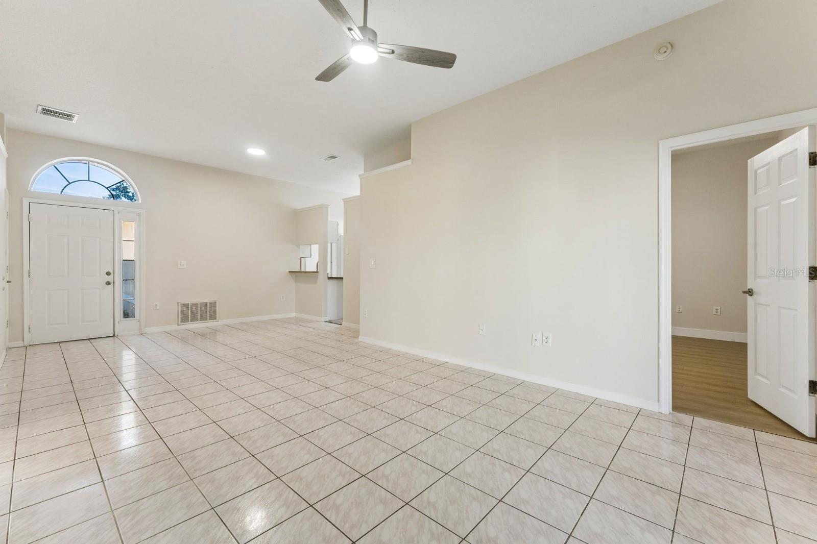 11850 Hullbridge Ct Property Photo 3
