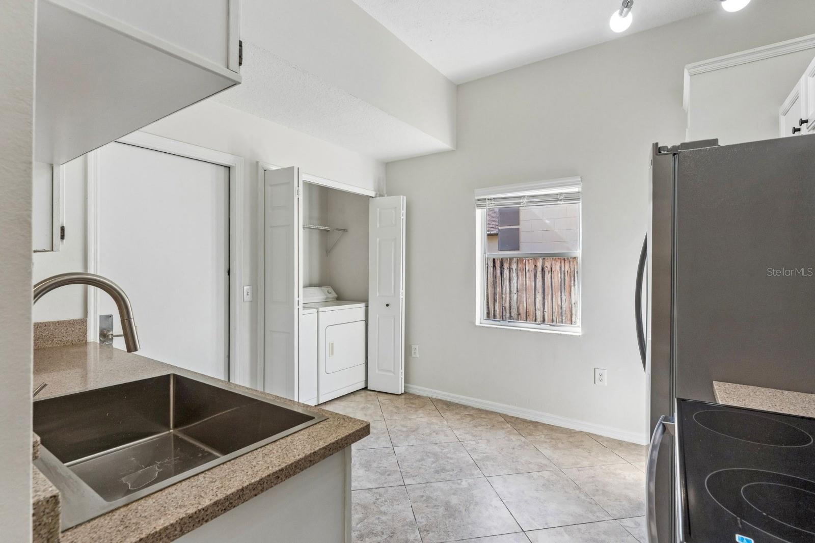 11850 Hullbridge Ct Property Photo 7
