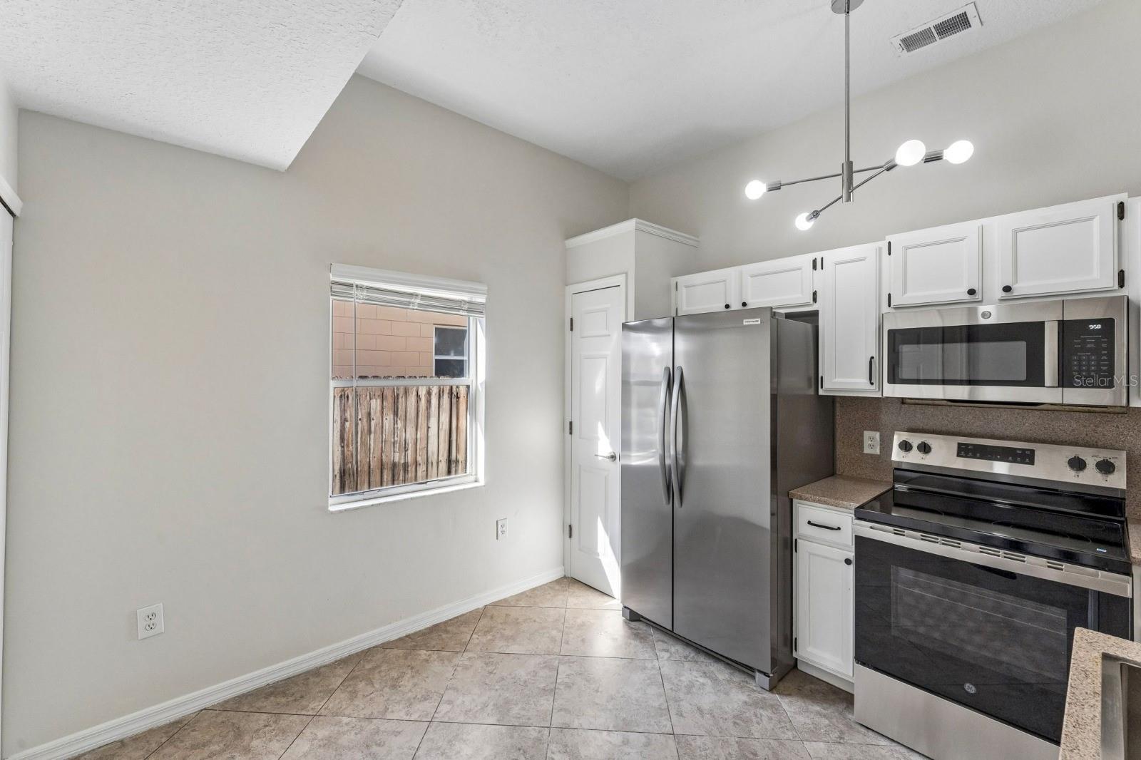 11850 Hullbridge Ct Property Photo 8