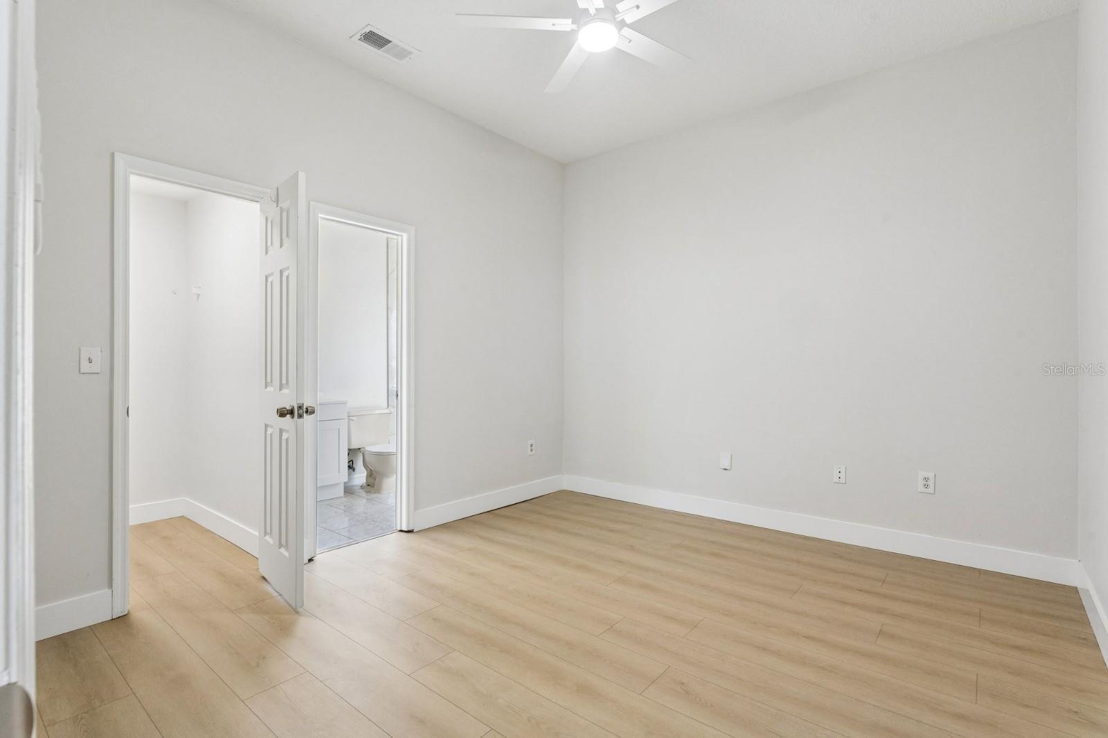 11850 Hullbridge Ct Property Photo 10