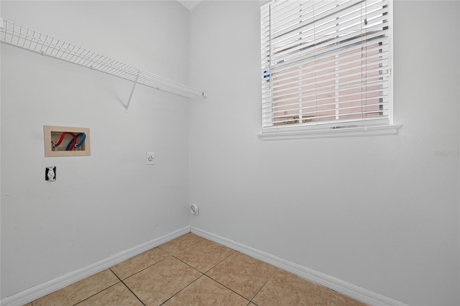 1139 Darnaby Way Property Photo 12