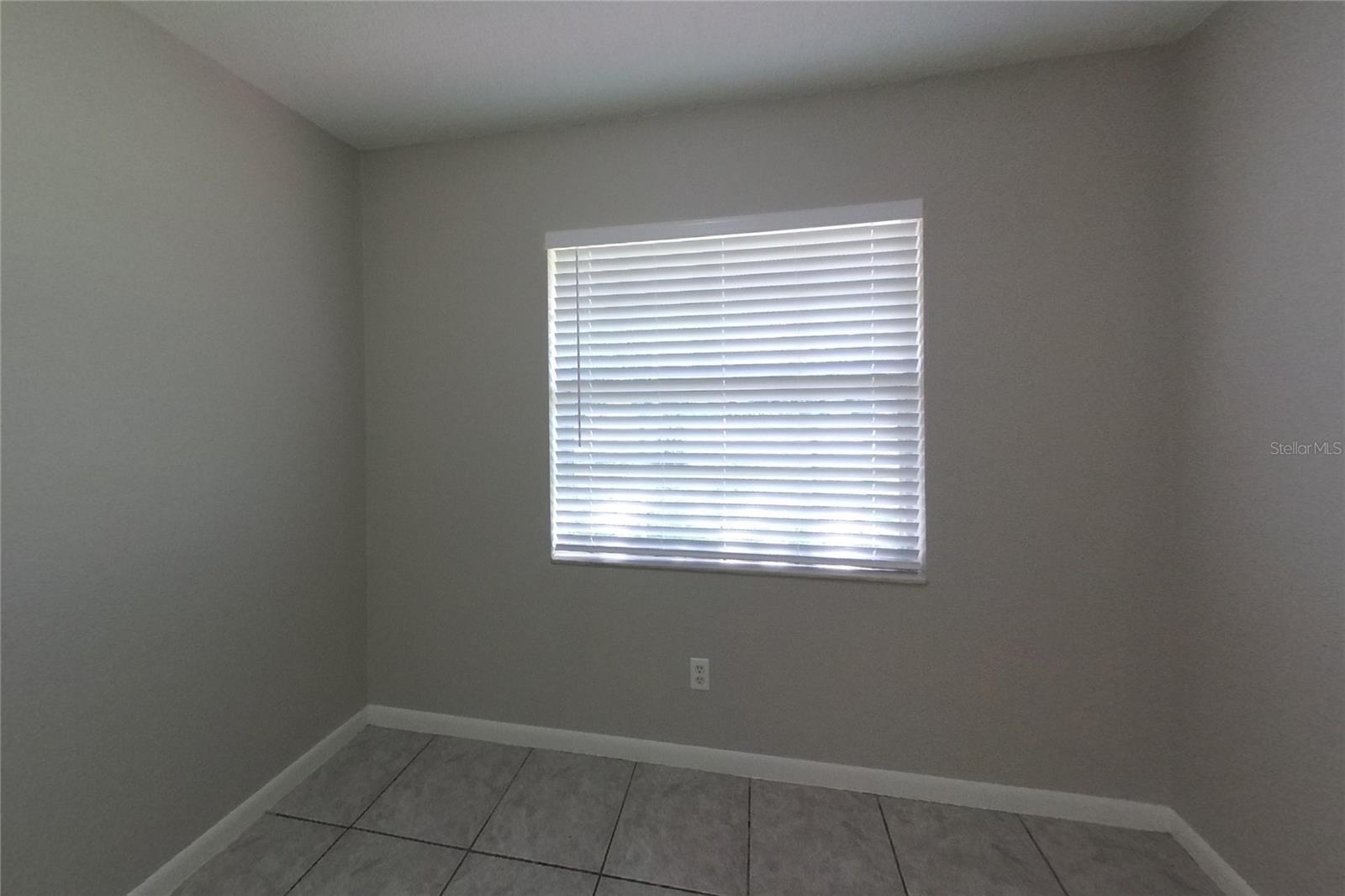 O6444735 Property Photo 13