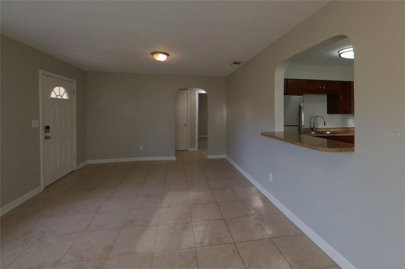 O6444736 Property Photo 2