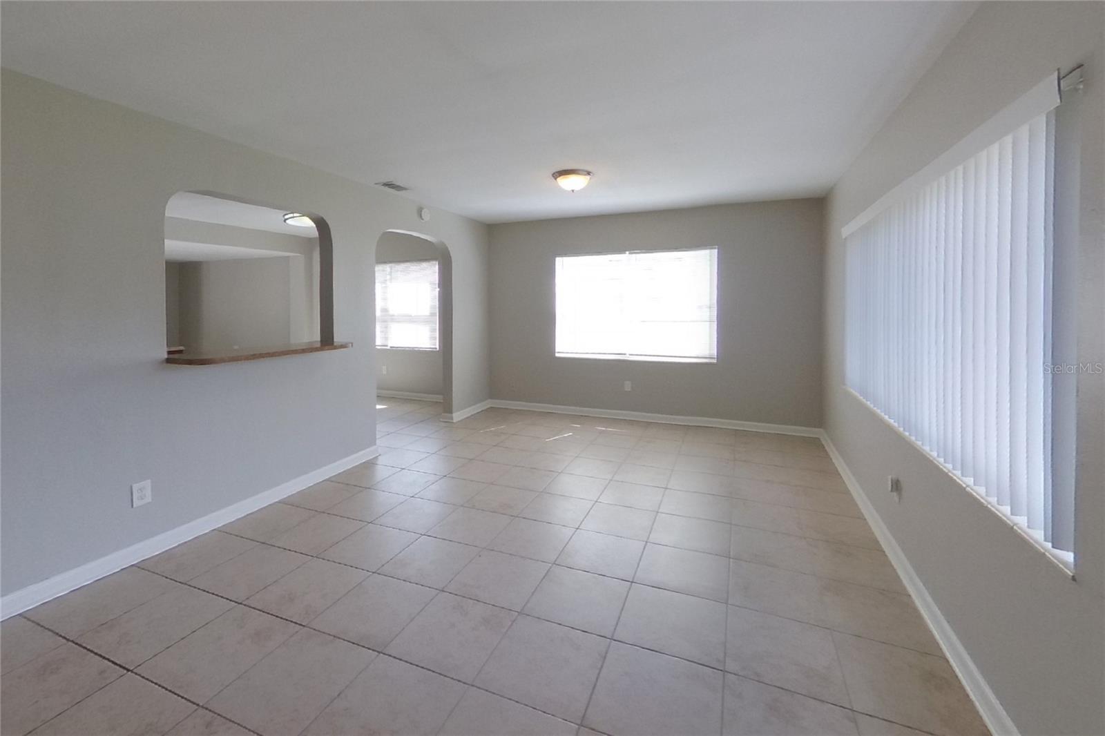 O6444736 Property Photo 3
