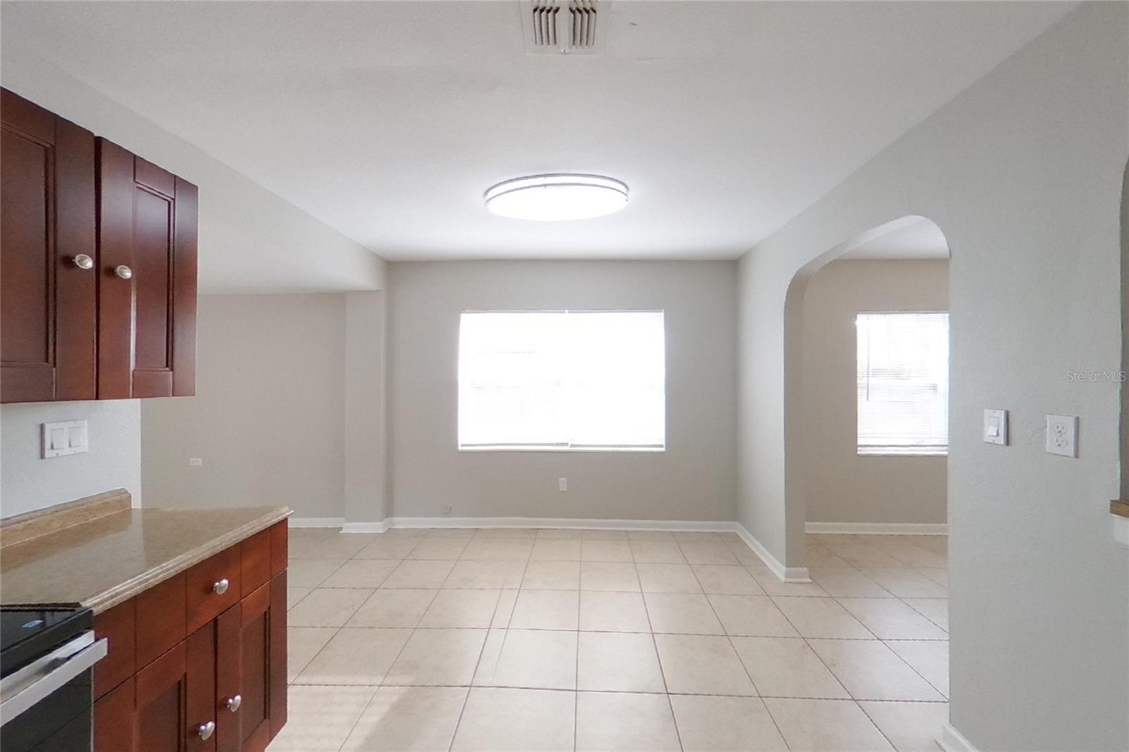 O6444736 Property Photo 5