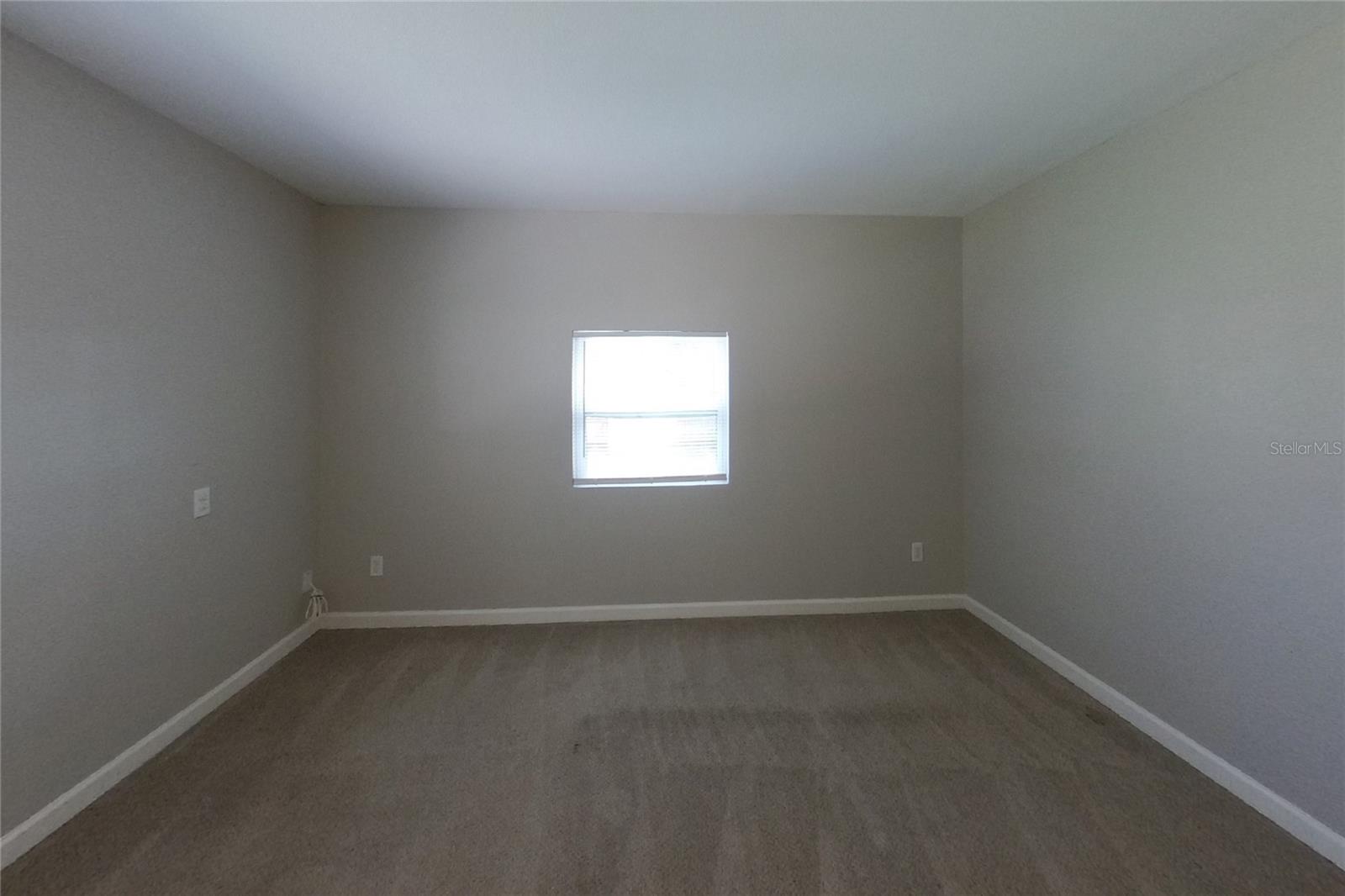 O6444736 Property Photo 8