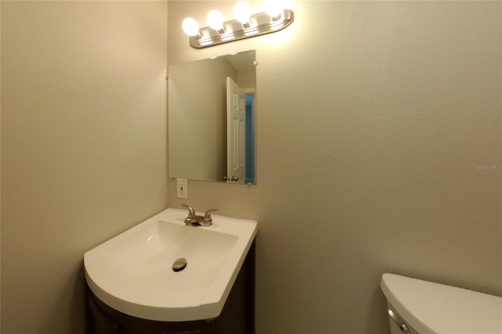 O6444736 Property Photo 10