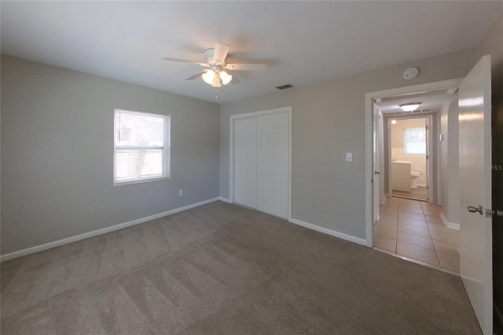 O6444736 Property Photo 12