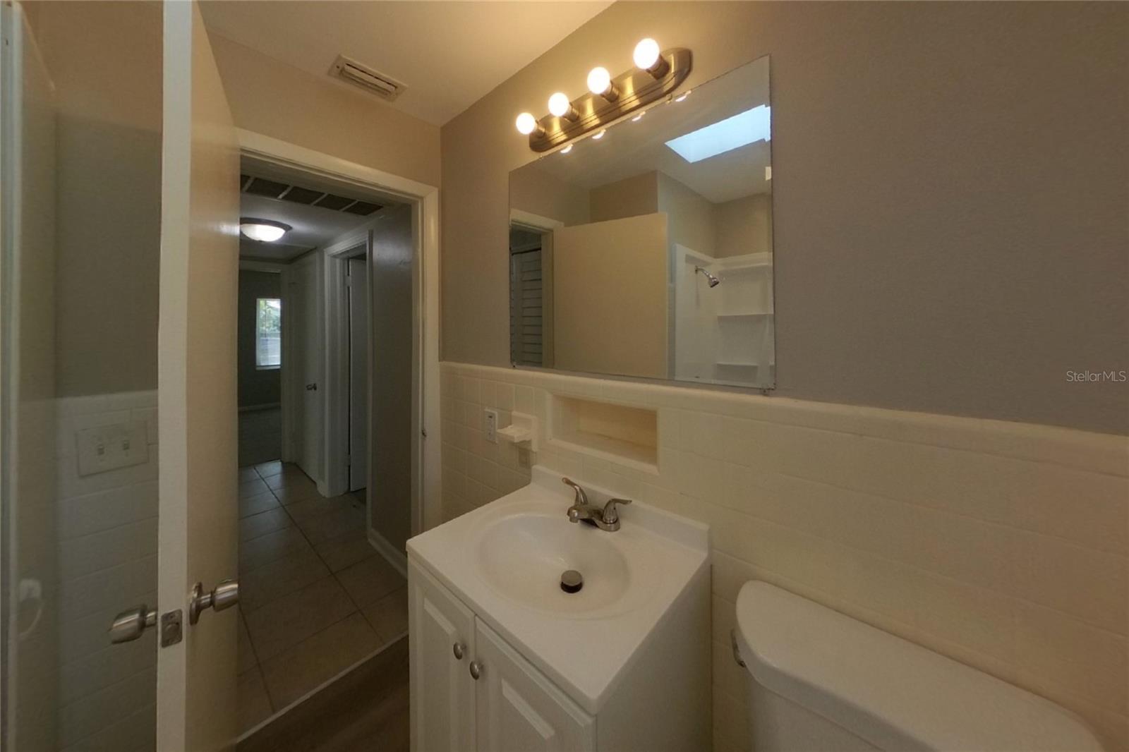 O6444736 Property Photo 17