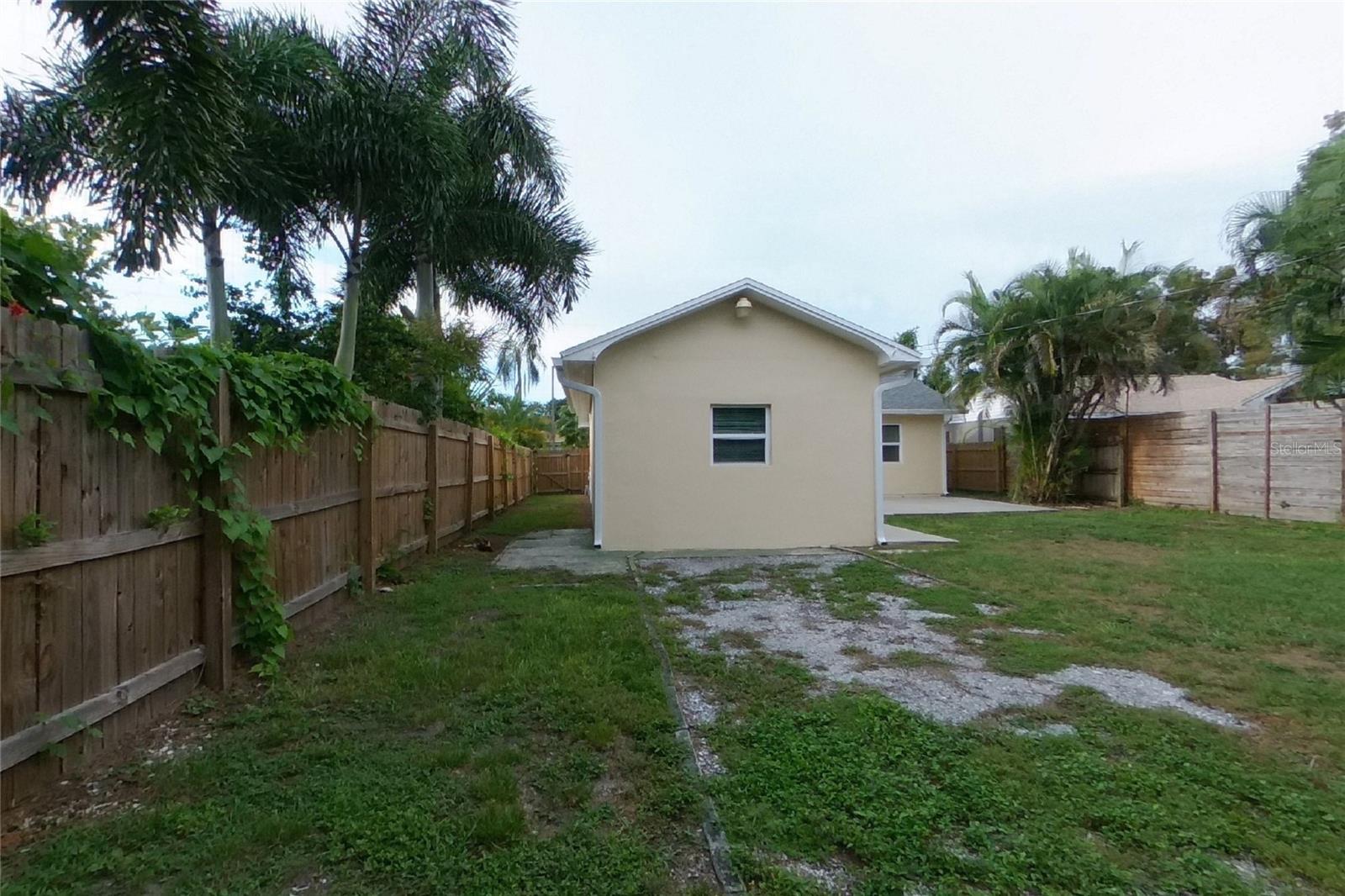 O6444736 Property Photo 20