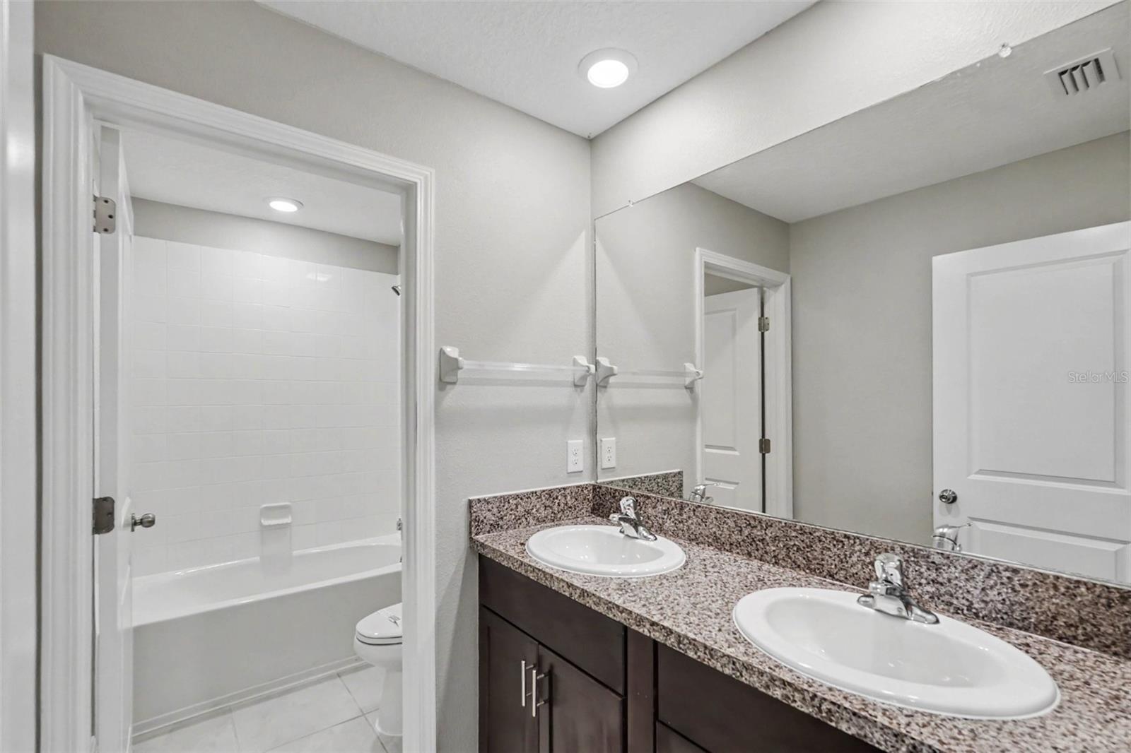15535 Miller Creek Dr Property Photo 18