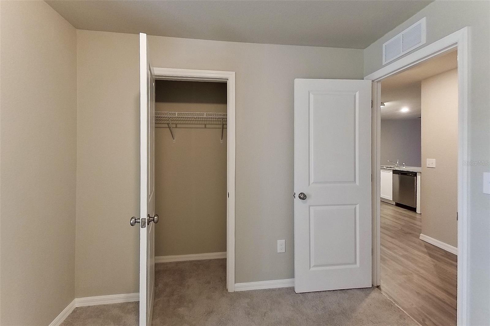 18312 Gibraltar Ln Property Photo 4