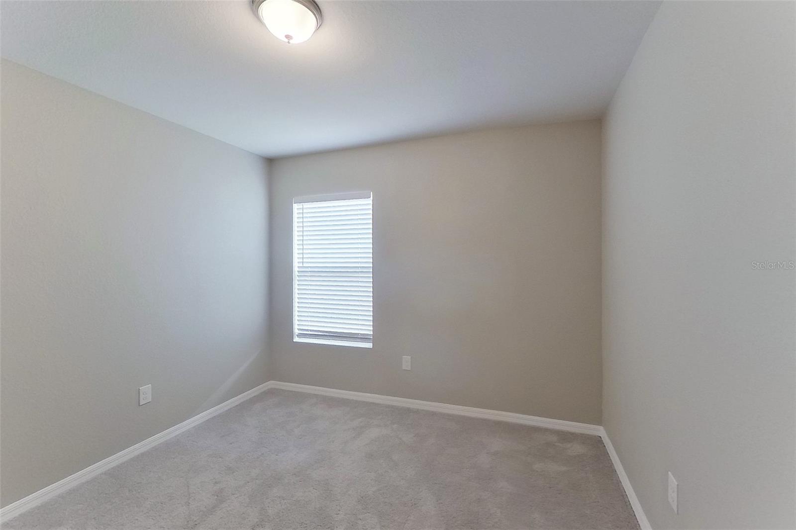 18312 Gibraltar Ln Property Photo 5